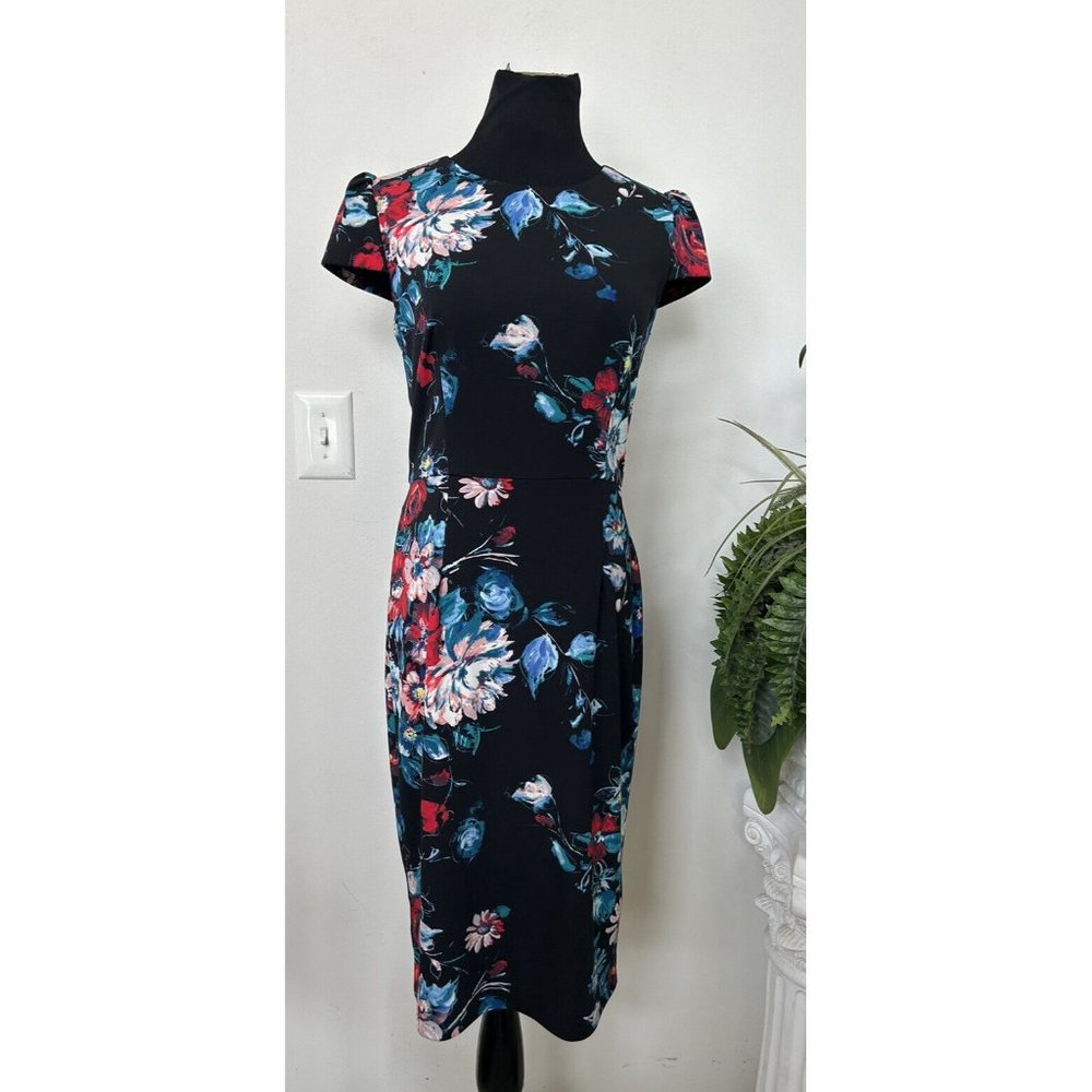 Betsey Johnson Woman's Black Floral Rose Sheath Fitting Dress Size 10 EUC